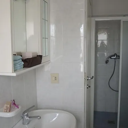 شقة Colourful Flat Next To The Beach-beahost