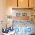 公寓 Colourful Flat Next To The Beach-beahost