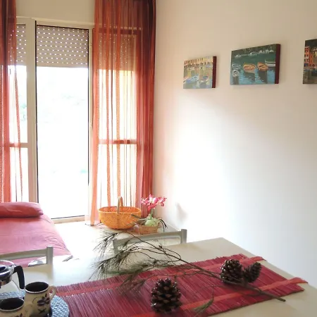 Colourful Flat Next To The Beach-beahost * 比比翁