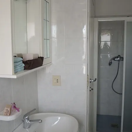 아파트 Colourful Flat Next To The Beach-beahost *