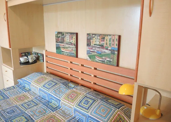 Colourful Flat Next To The Beach-beahost Apartment *