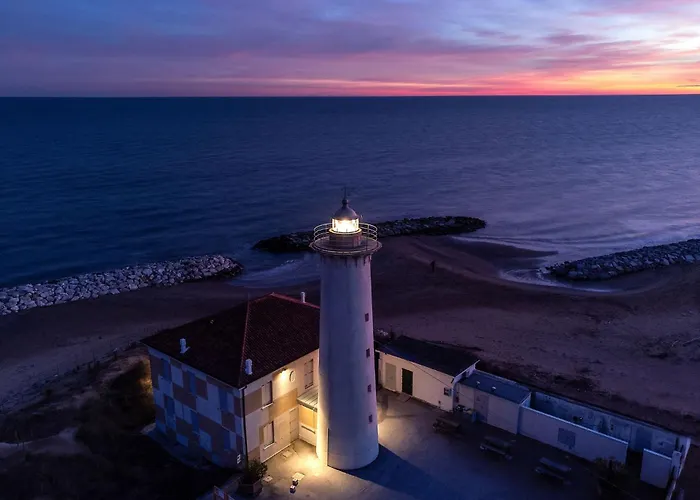 Colourful Flat Next To The Beach-beahost *